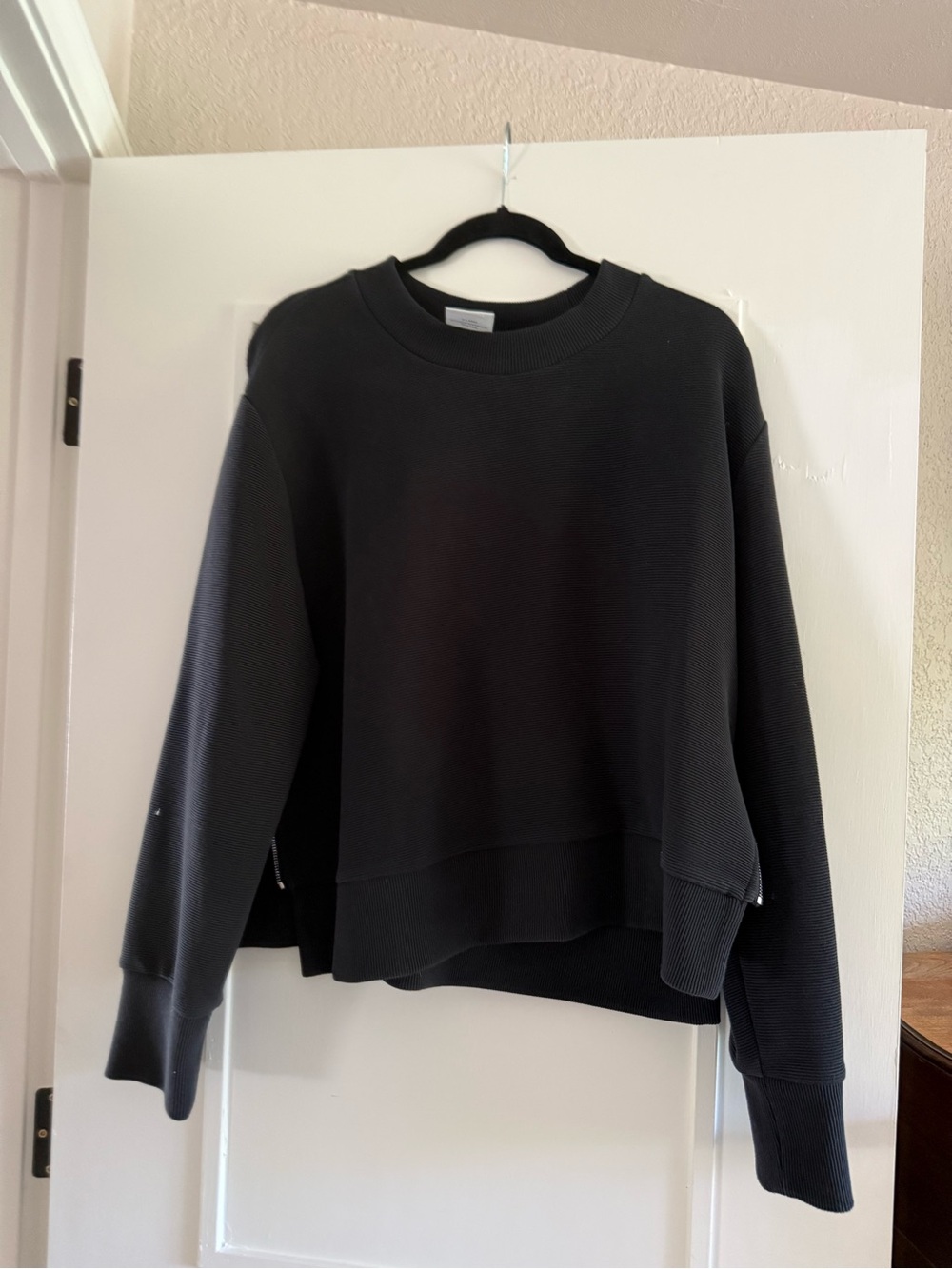 Varley XL Black Textured Crewneck Athletic Sweatshirt
